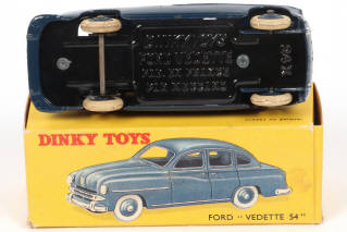 Lot 120 - DINKY TOYS (FRANCE) (1)