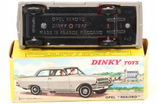Lot 151 - DINKY TOYS (FRANCE) (1)