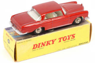 Lot 152 - DINKY TOYS (FRANCE) (1)