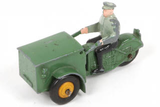 Lot 72 - DINKY TOYS (FRANCE) (1)
