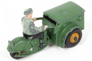 Lot 72 - DINKY TOYS (FRANCE) (1)
