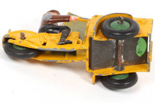 Lot 73 - DINKY TOYS (FRANCE) (1)