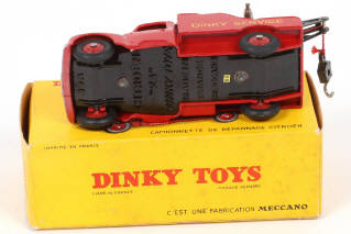 Lot 171 - DINKY TOYS (FRANCE) (1)