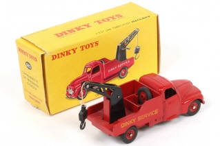 Lot 163 - DINKY TOYS (FRANCE) (1)
