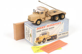 Lot 185 - DINKY TOYS (FRANCE) (1)