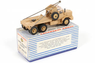 Lot 185 - DINKY TOYS (FRANCE) (1)