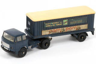 Lot 112 - DINKY TOYS (FRANCE) (1)