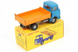 Lot 175 - DINKY TOYS (FRANCE) (1)
