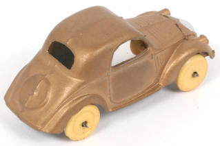 Lot 74 - DINKY TOYS (FRANCE) (1)