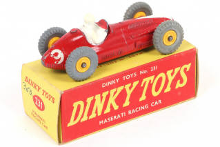 Lot 15 - DINKY TOYS (GB) (1)