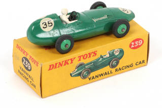 Lot 18 - DINKY TOYS (GB) (1)