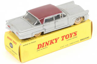 Lot 124 - DINKY TOYS (FRANCE) (1)