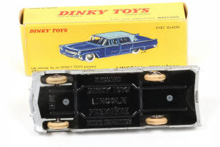 Lot 124 - DINKY TOYS (FRANCE) (1)