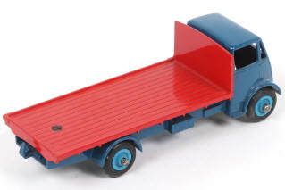 Lot 8 - DINKY TOYS (GB) (1)