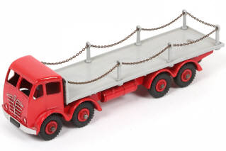 Lot 12 - DINKY TOYS (GB) (1)