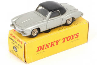 Lot 122 - DINKY TOYS (FRANCE) (1)