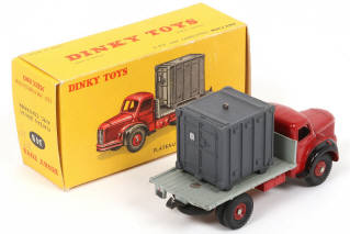 Lot 169 - DINKY TOYS (FRANCE) (1)