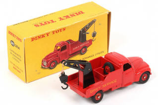 Lot 162 - DINKY TOYS (FRANCE) (1)