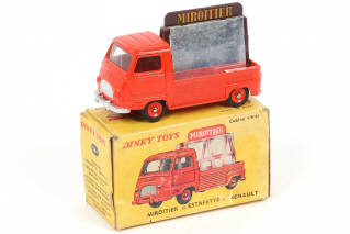 Lot 159 - DINKY TOYS (FRANCE) (1)