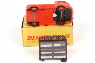 Lot 159 - DINKY TOYS (FRANCE) (1)