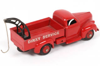Lot 102 - DINKY TOYS (FRANCE) (1)