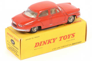 Lot 131 - DINKY TOYS (FRANCE) (1)