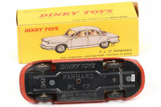 Lot 131 - DINKY TOYS (FRANCE) (1)