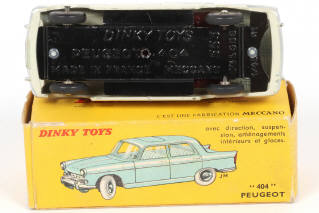 Lot 137 - DINKY TOYS (FRANCE) (1)
