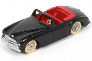 Lot 82 - DINKY TOYS (FRANCE) (1)