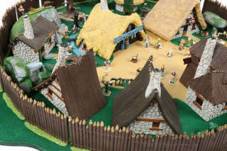 Lot 38 - PIXI (FRANCE) (1)