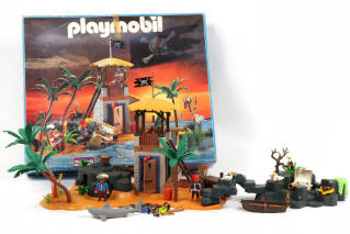 Lot 127 - PLAYMOBIL (ALLEMAGNE) (1)