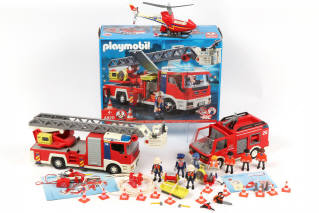 Lot 137 - PLAYMOBIL (ALLEMAGNE) (3)
