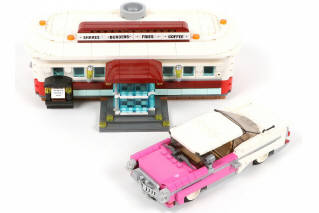 Lot 119 - LEGO (DANEMARK) (1)