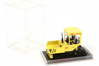 Lot 37 - DIVERS (1)