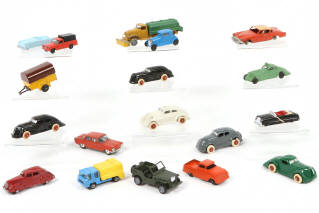 Lot 135 - DIVERS (18)