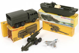 Lot 114 - DINKY TOYS (FRANCE) (4)