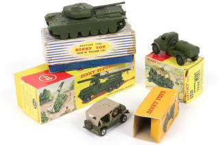 Lot 94 - DINKY TOYS (GB) (4)