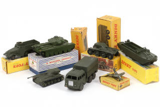 Lot 115 - DINKY TOYS (FRANCE) (7)