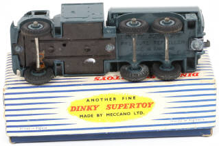 Lot 81 - DINKY TOYS (GB) (1)