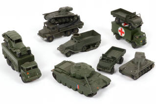Lot 103 - DINKY TOYS (10)