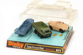 Lot 83 - DINKY TOYS (GB) (1)