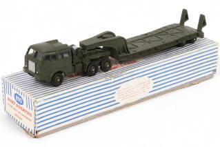 Lot 109 - DINKY TOYS (FRANCE) (1)