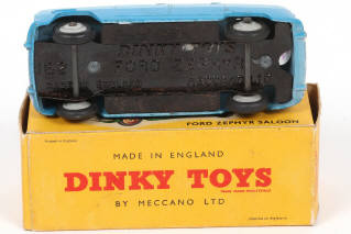 Lot 242 - DINKY TOYS (GB) (1)
