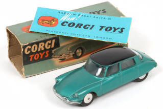 Lot 93 - CORGI TOYS (GB) (1)