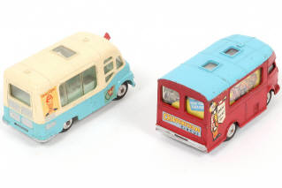 Lot 115 - CORGI TOYS (GB) (2)