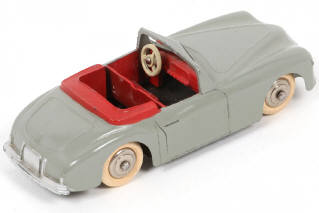 Lot 268 - DINKY TOYS (FRANCE) (1)