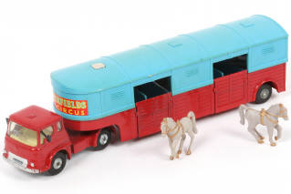 Lot 86 - CORGI TOYS (GB) (1)