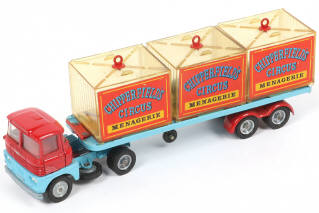 Lot 90 - CORGI TOYS (GB) (1)