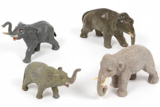 Lot 305 - DIVERS (4)