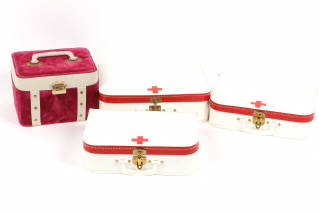 Lot 175 - DIVERS (4)